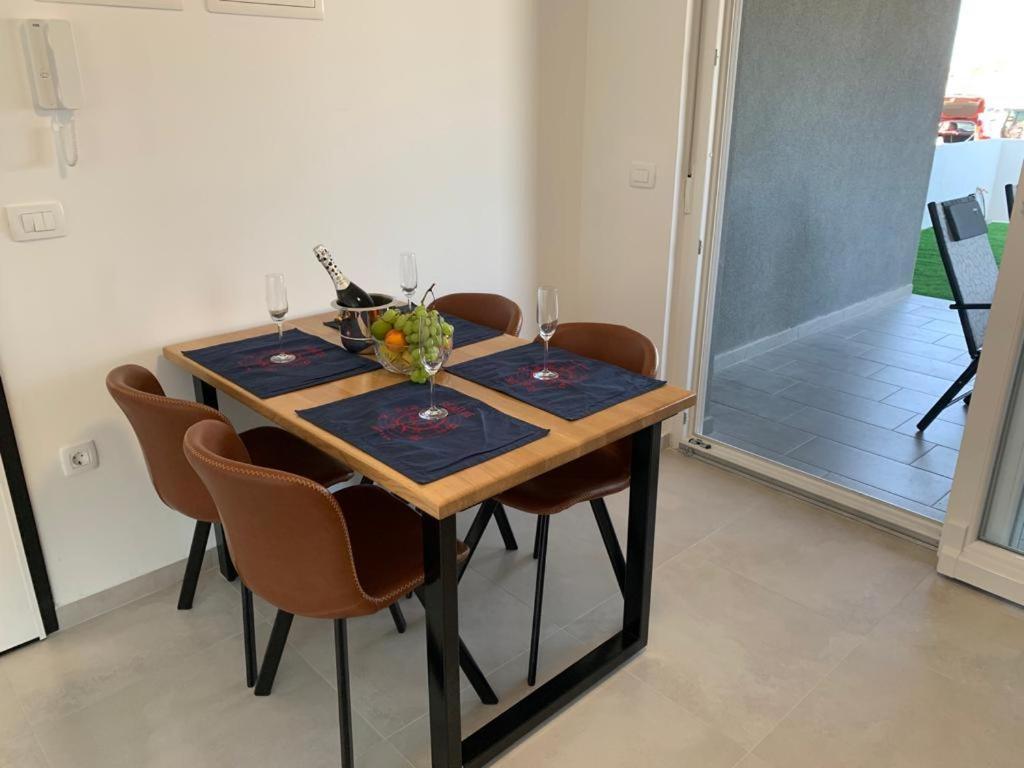 Apartmani Sunside Нин Екстериор снимка