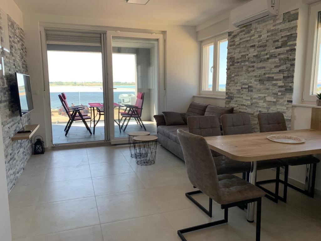 Apartmani Sunside Нин Екстериор снимка